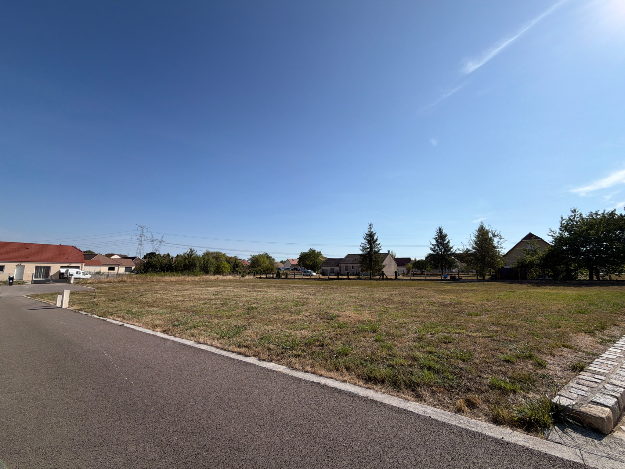 À vendre   Terrain constructible ( à bâtir) à Bouranton   873 m