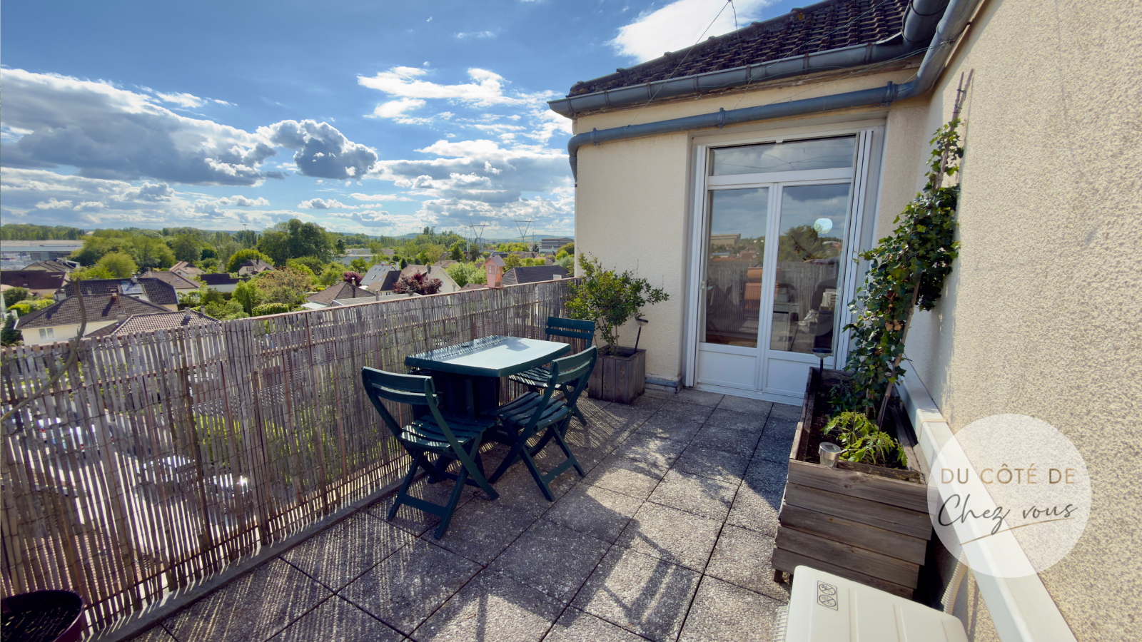 Appartement T3 Saint-André-les-Vergers dernier étage avec terrasse garage cave et grenier